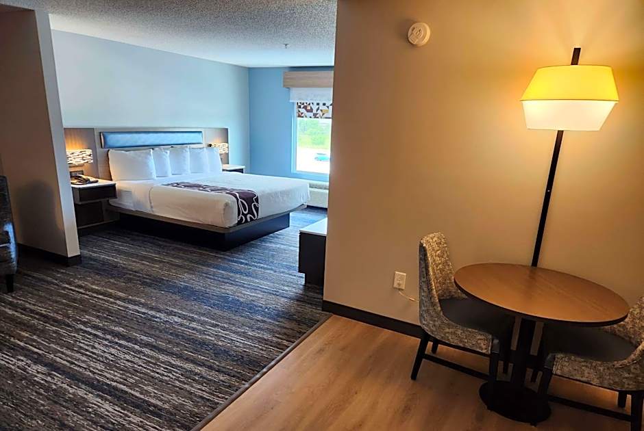 La Quinta Inn & Suites by Wyndham Warner Robins - Robins Afb
