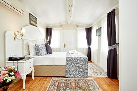 Sea View Double Room with Terrace