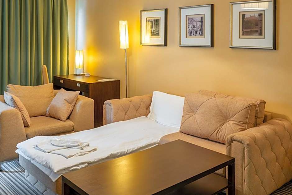 Best Western Plus Olives City Hotel