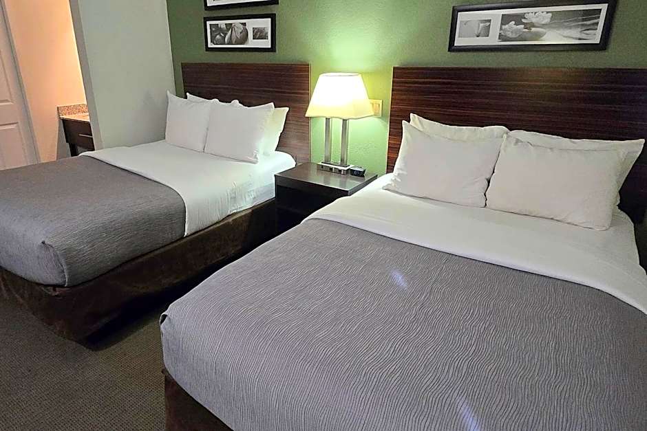 Quality Inn Kansas City International Airport