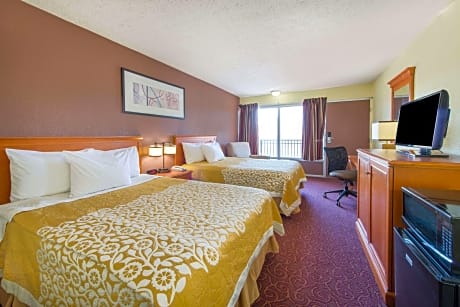 2 Double Beds Non-Smoking