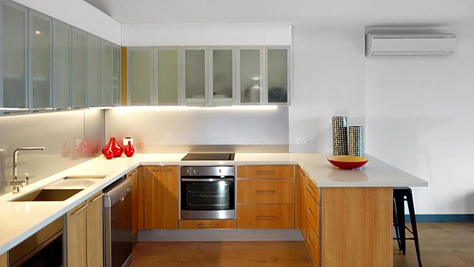 Semaphore Splash Apartments