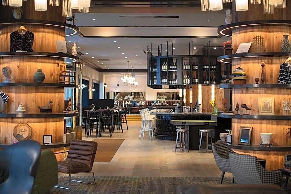 Renaissance by Marriott Philadelphia Downtown Hotel