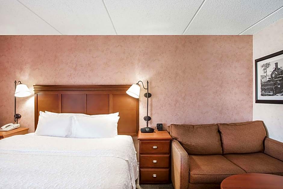 Hampton Inn By Hilton West Springfield