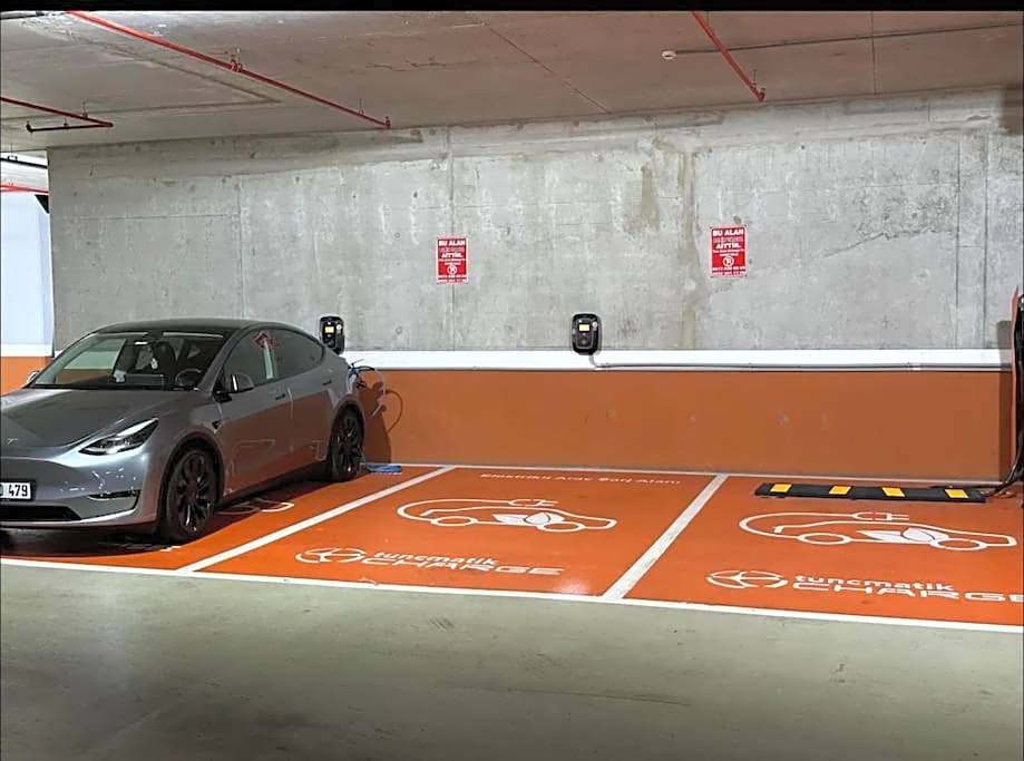 Live lavishly balcony 30 plus floor