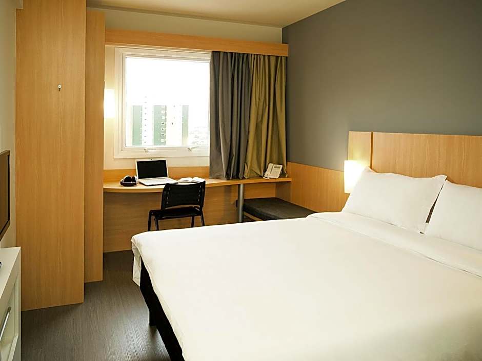 Ibis Cascavel