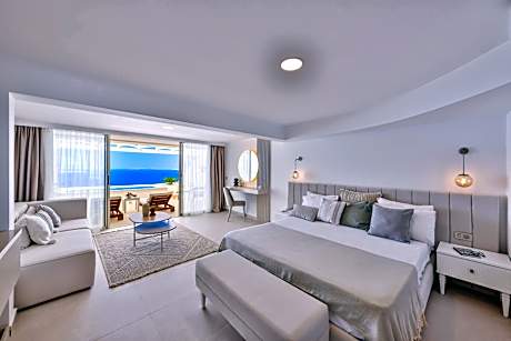 Junior Suite with Private Pool