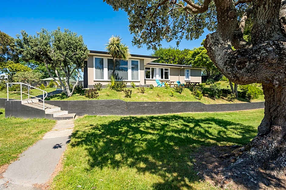 Tāhuna Beach Holiday Park