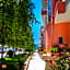 Iris Beach Hotel