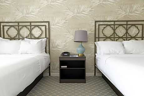 Deluxe Room Non- Lakeview with Two Double Beds and Balcony