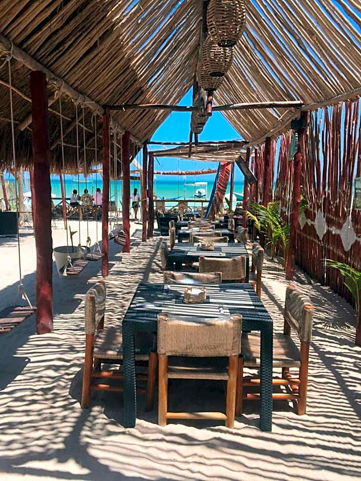 Ensueño Holbox & Beach Club