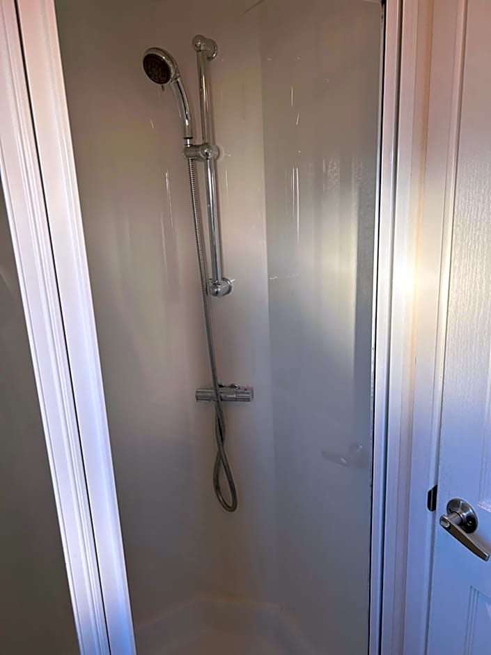 Phoenix caravan hire, Trecco bay