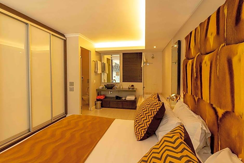 Photo 1 of 11 of Executive Suite
