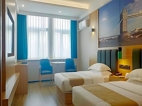 2 Bed Twin Superior Room