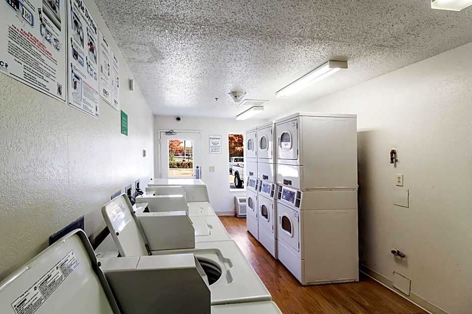 Hometowne Studios Houston - West Oaks/ Energy Corridor