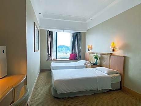 Superior Plus Double or Twin Room (Partial Harbor View)