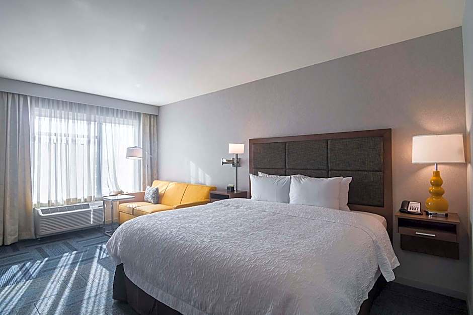 Hampton Inn By Hilton Chicago North-Loyola Station, Il