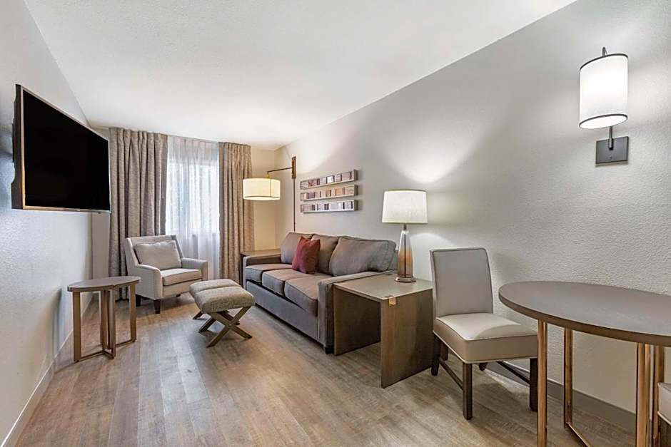 Windmill Suites Surprise - Phoenix, Ascend Hotel Collection