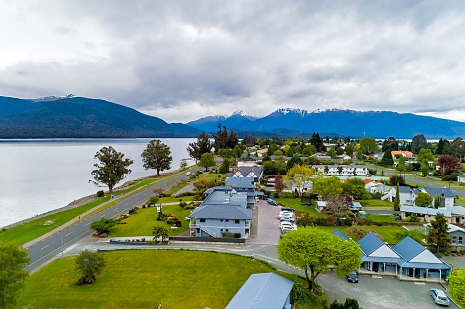 Lakeside Motel & Apartments