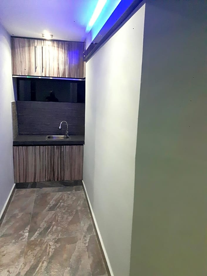 Micky Santoro- Apartments