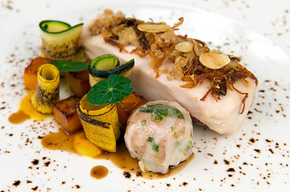 Lion & Pheasant Hotel