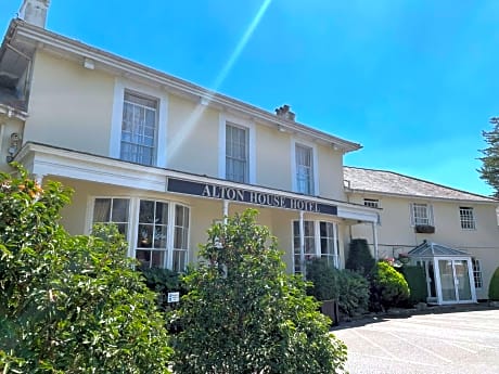 Alton House Hotel