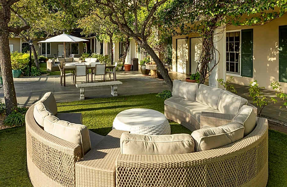 Lavender Inn by the Sea