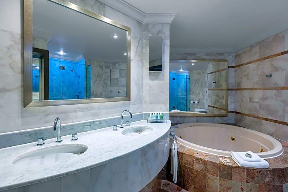 Crowne Plaza Terrigal By IHG