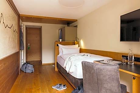 Single Room with Matterhorn View