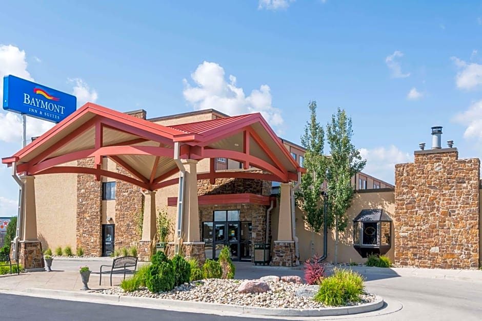 Ramada by Wyndham Fargo