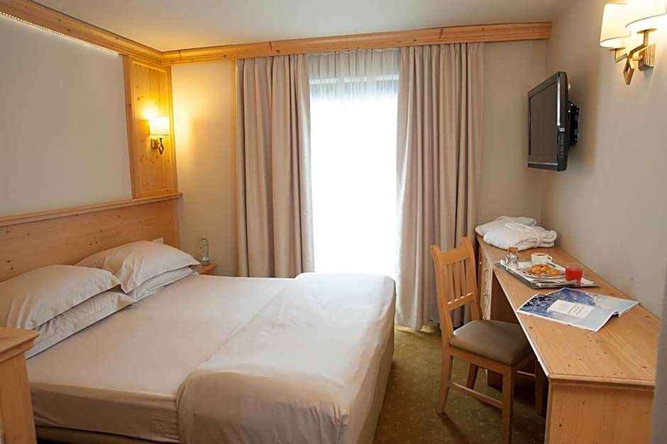 Alexander Charme Hotel