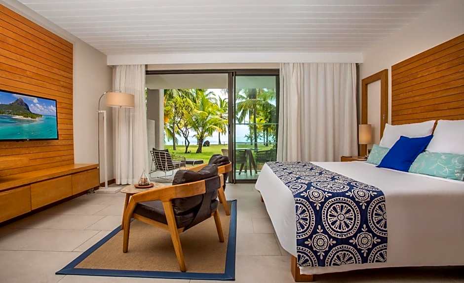Photo 1 of 7 of Beachfront