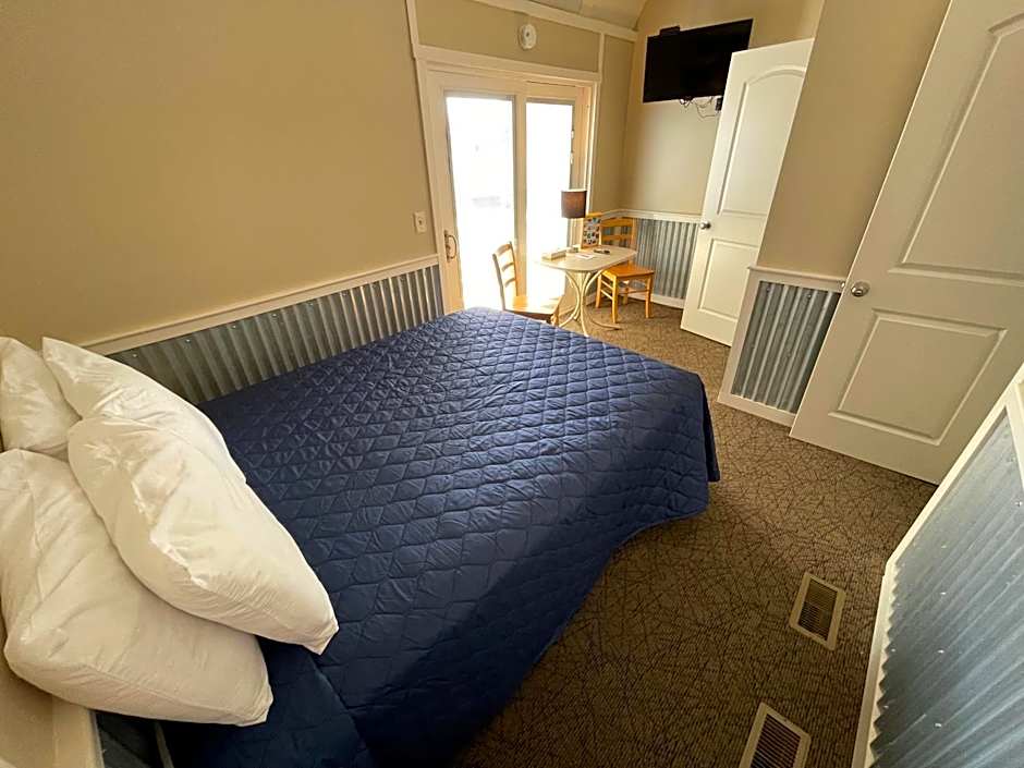 Red Caboose Motel & Restaurant