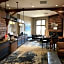Sundial Lodge Larger Penthouse by Canyons Village Rentals