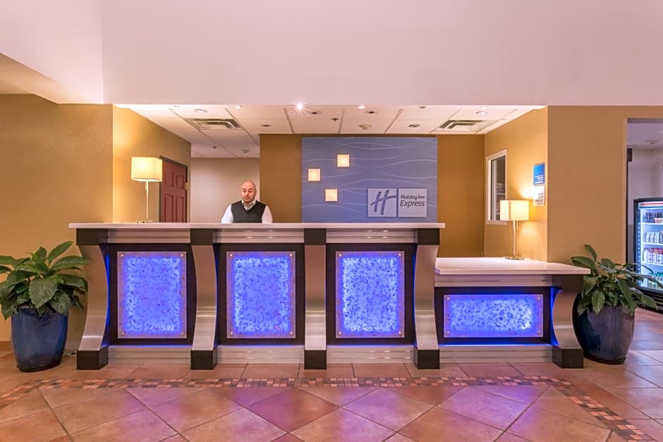 Holiday Inn Express Hotel & Suites Manteca