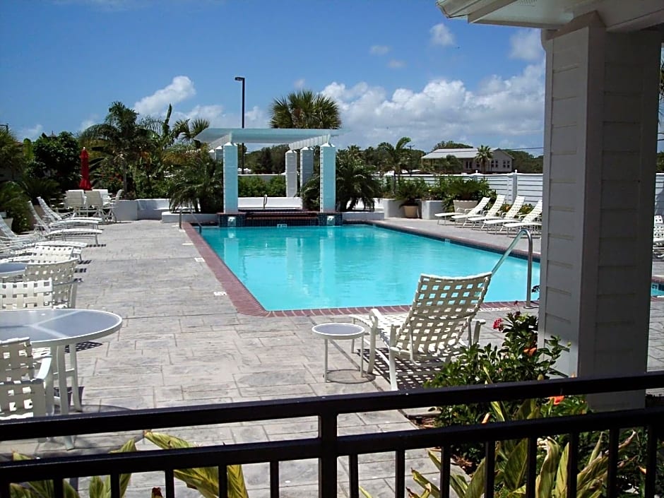 Lighthouse Inn at Aransas Bay