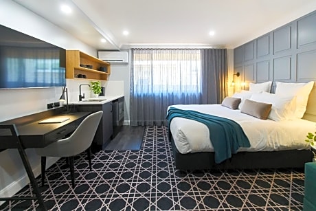 King Suite with Kitchenette