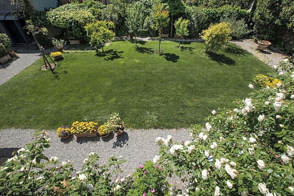 Al Porto Di Lucca B&B