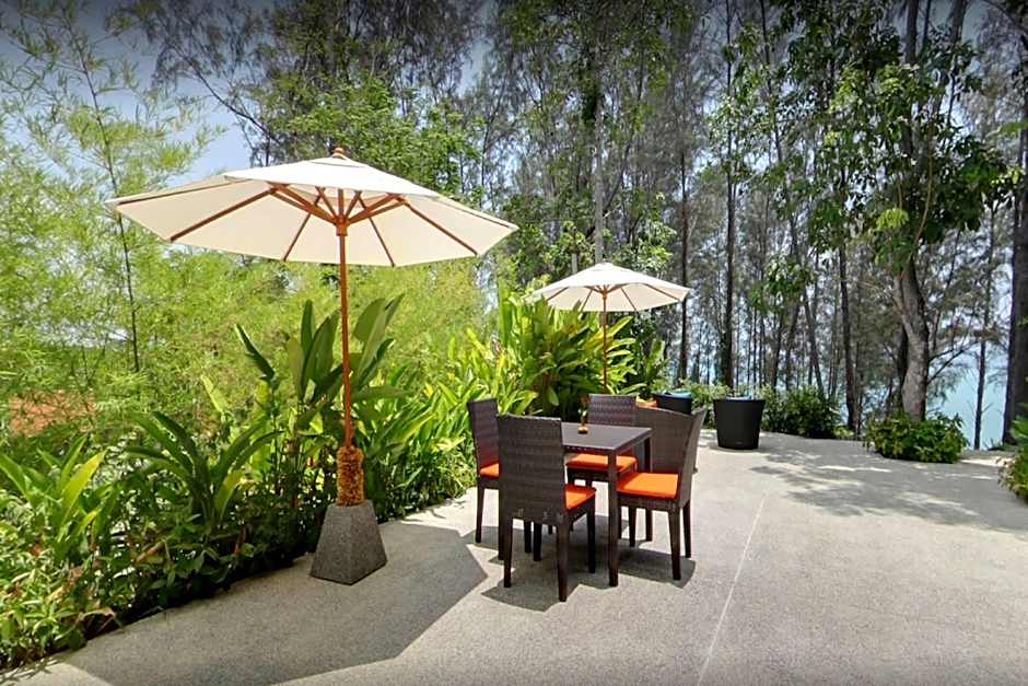 KORSIRI POOL VILLAS