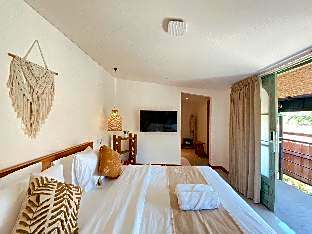 White Penny Hostel