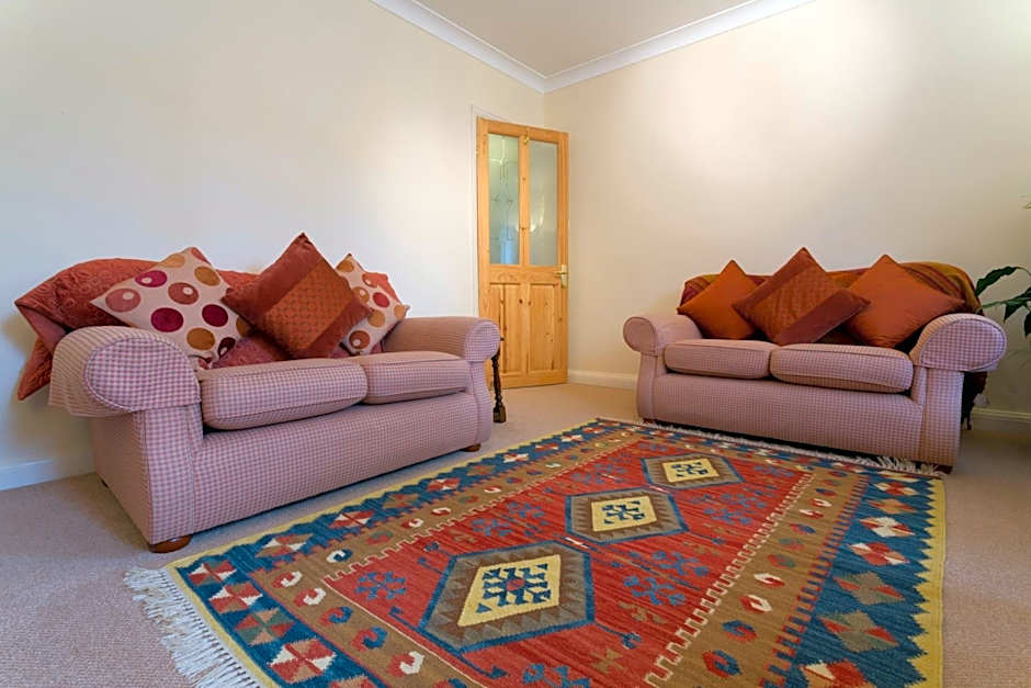 Poplar House Serviced Apartments