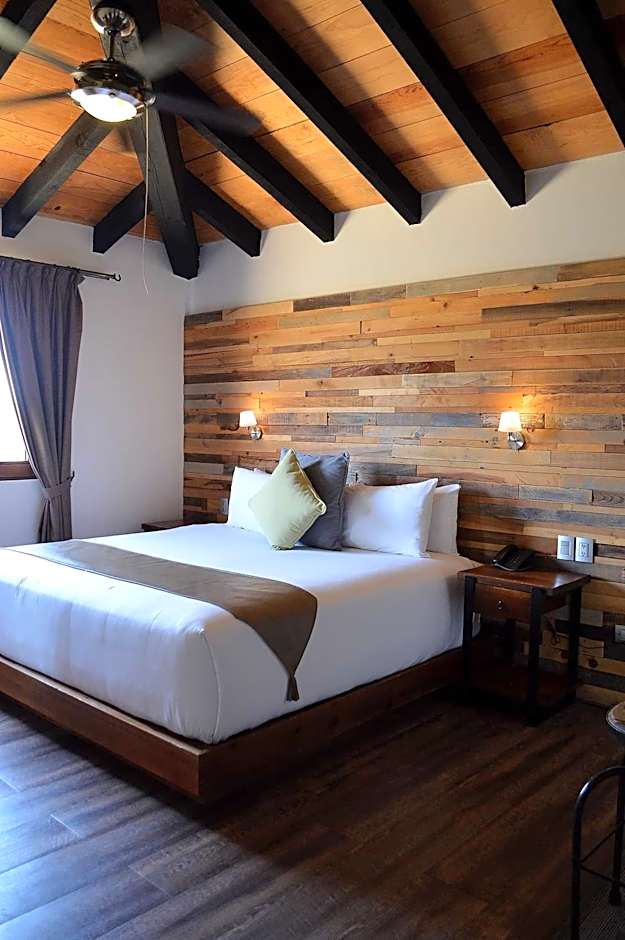 Hacienda Los Picachos