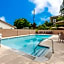 Harbor Inn & Suites