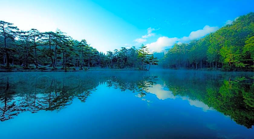 Ogute Lakeside Ryokan Shirasagiso