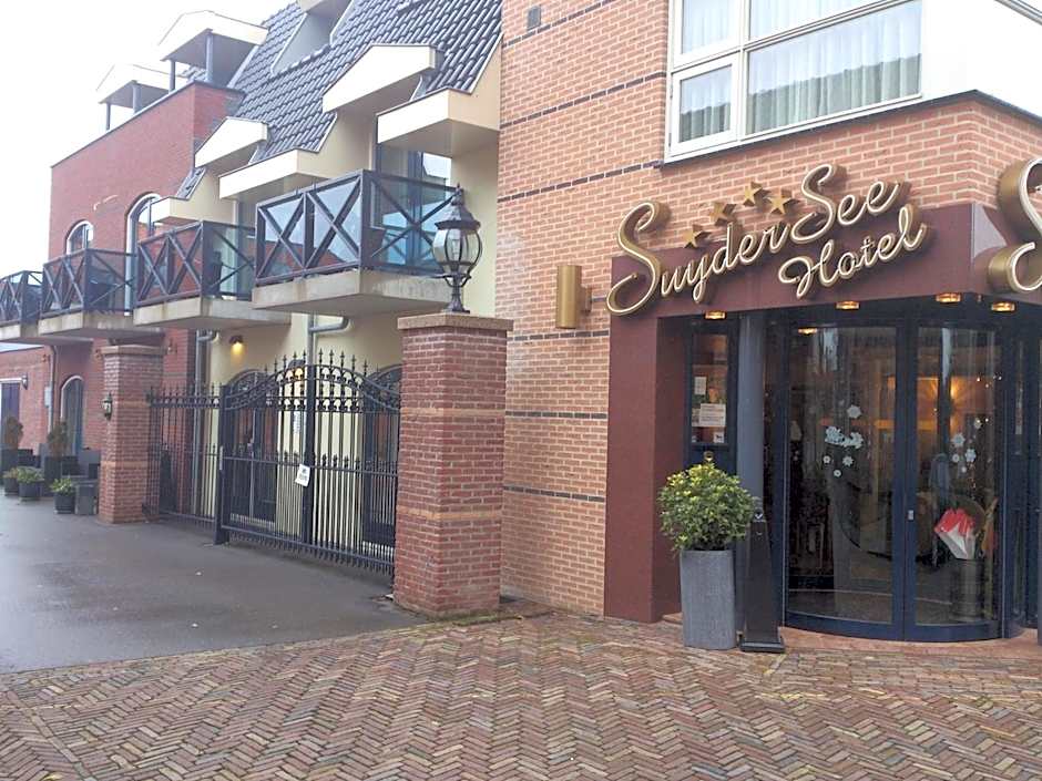 SuyderSee Hotel
