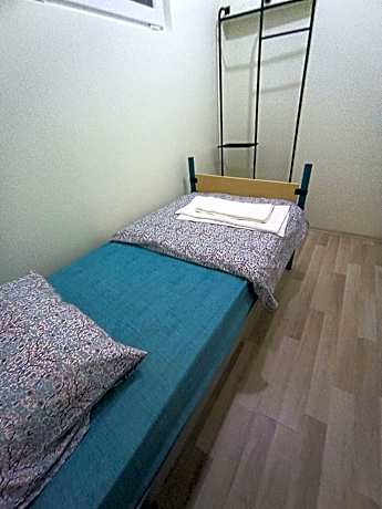 Single Room with Shared Bathroom