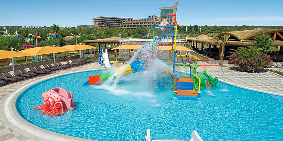 Noahs Ark Deluxe Hotel Spa