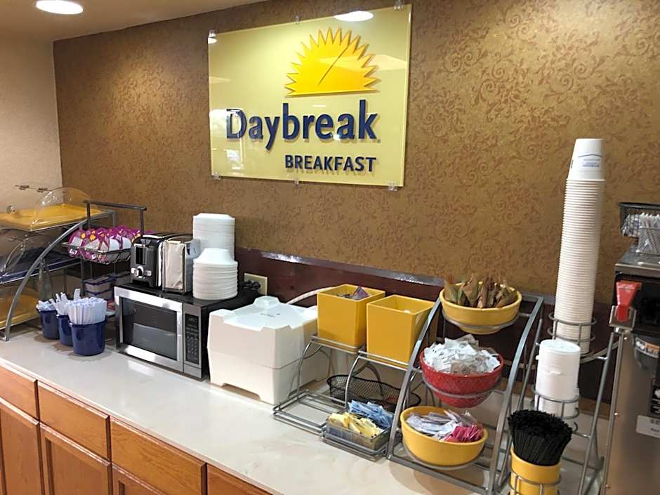 Days Inn by Wyndham Shorter