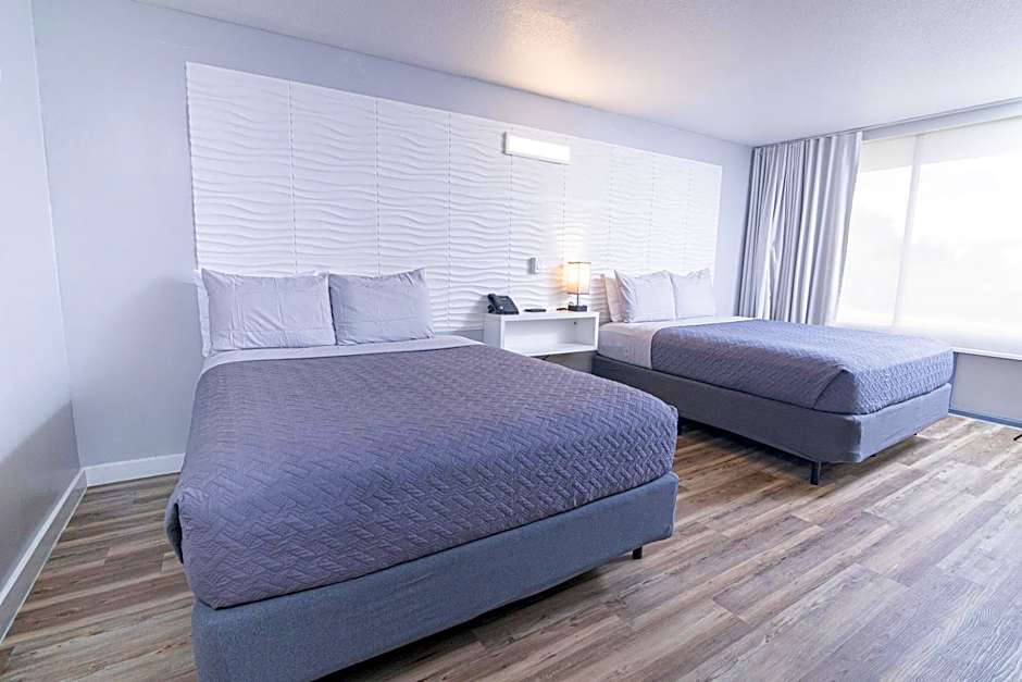 Disney 12 minutes for family, Pool and parking FREE