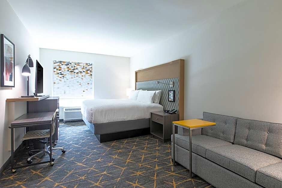 Photo 1 of 10 of 1 King Bed with Sofabed Suite